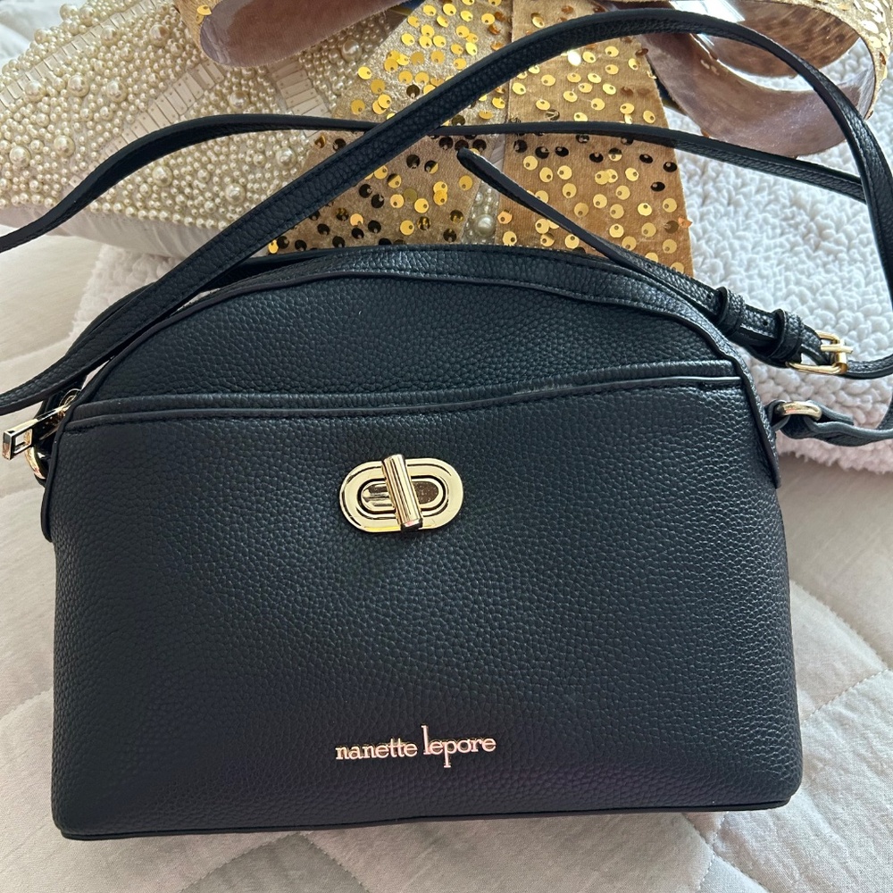 Purses - Picture 5 of 10